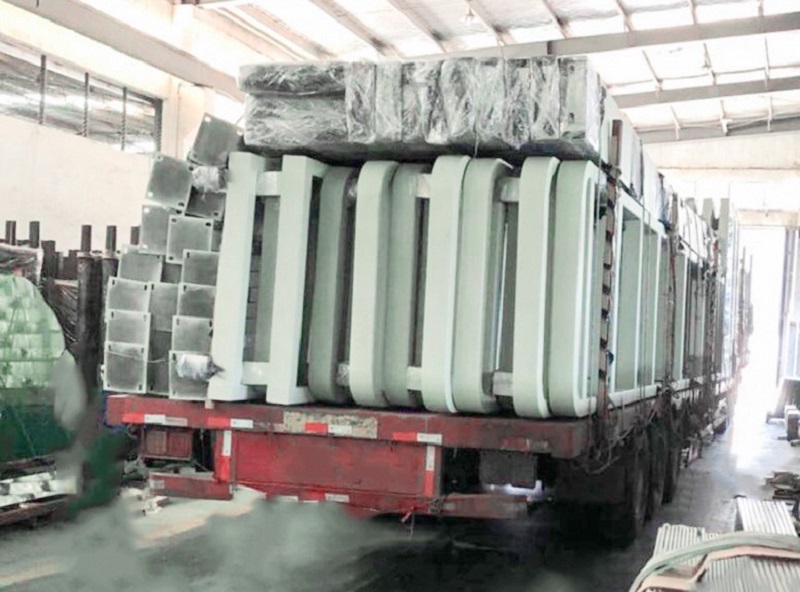 2018.7.18  湖南長沙公交站臺、候車亭發(fā)貨