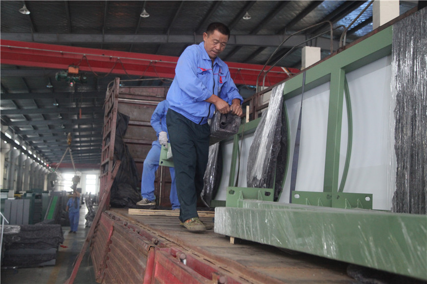 2018.9.27 河北衡水公交站臺、候車亭發(fā)貨