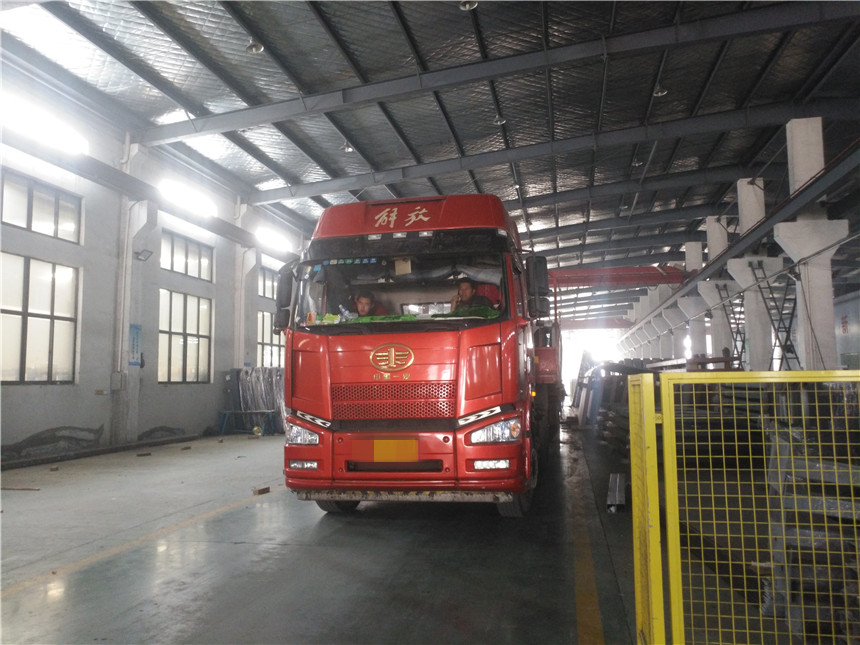 2018.12.1  威海文登公交站臺(tái)、候車亭發(fā)貨