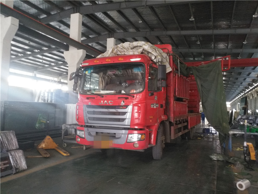 2018.11.15  云南昆明公交站臺(tái)、候車亭發(fā)貨